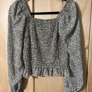 Women's Black and White Cropped Top